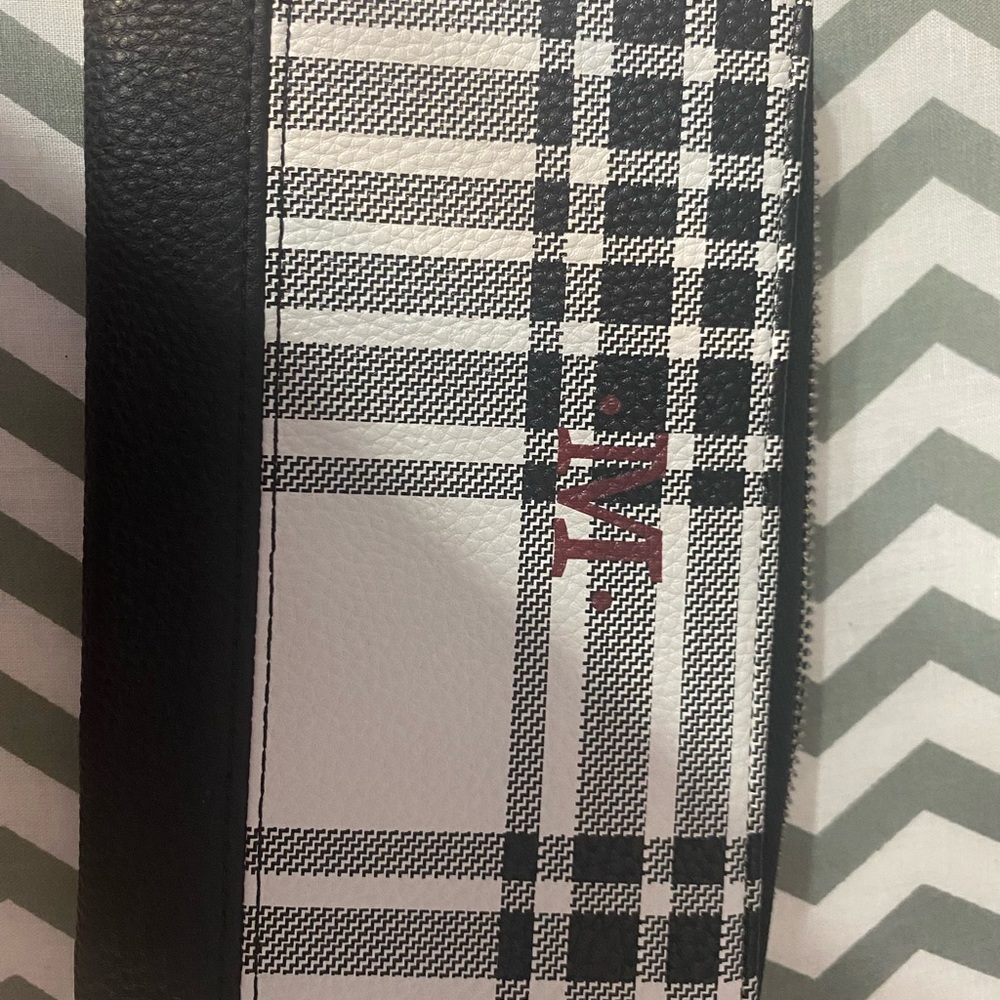 All about the Benjamin wallet- plaid- monogrammed with M- thirty-one brand